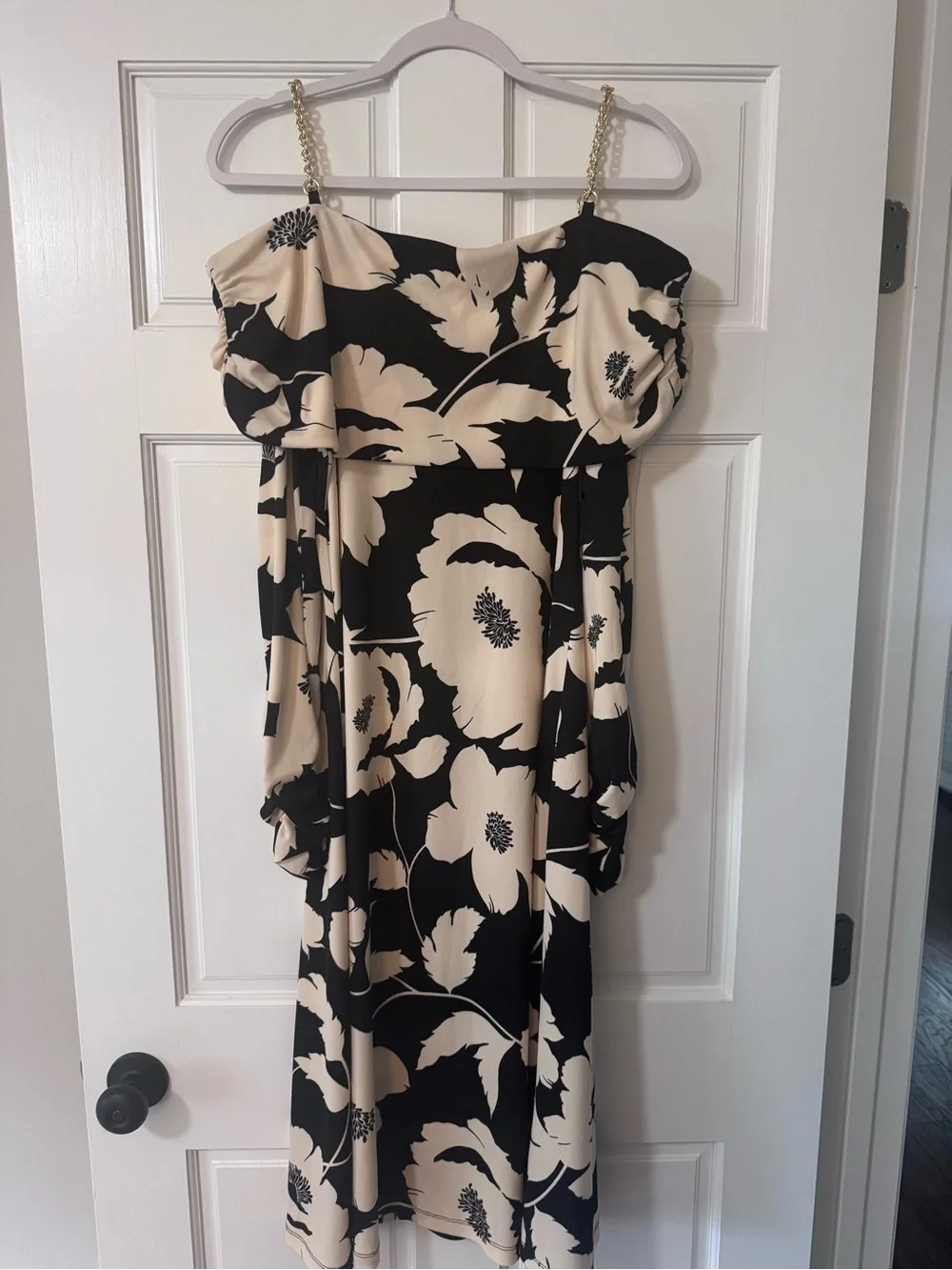 Halstom Black & Cream Floral Off Shoulder Maxi Dress with Chain Straps NWT